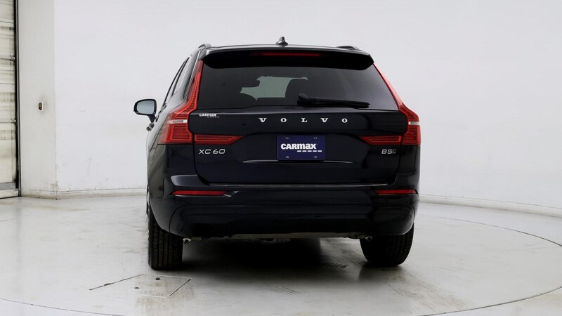 2022 Volvo XC60 B5 Momentum 6