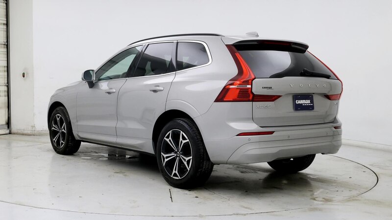 2022 Volvo XC60 B5 Momentum 2