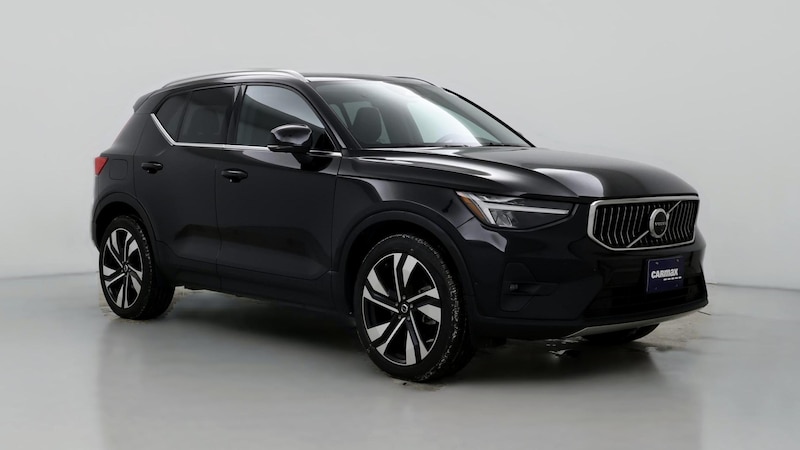 2023 Volvo XC40 B5 Plus Hero Image