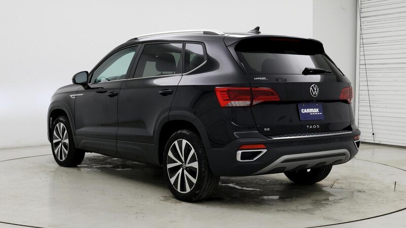 2023 Volkswagen Taos SE 2