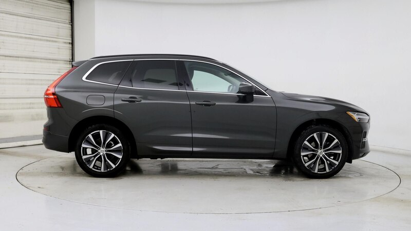 2022 Volvo XC60 B5 Momentum 7