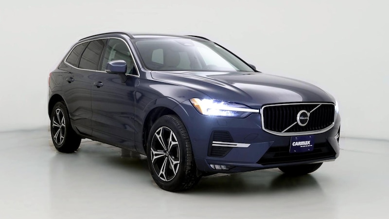 2022 Volvo XC60 B5 Momentum Hero Image