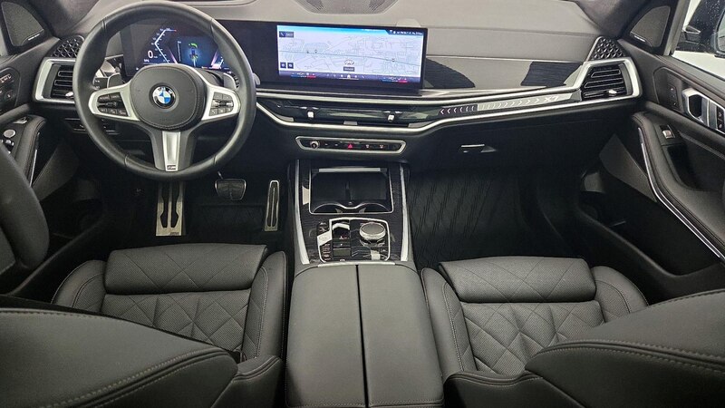 2024 BMW X7 xDrive40i 9