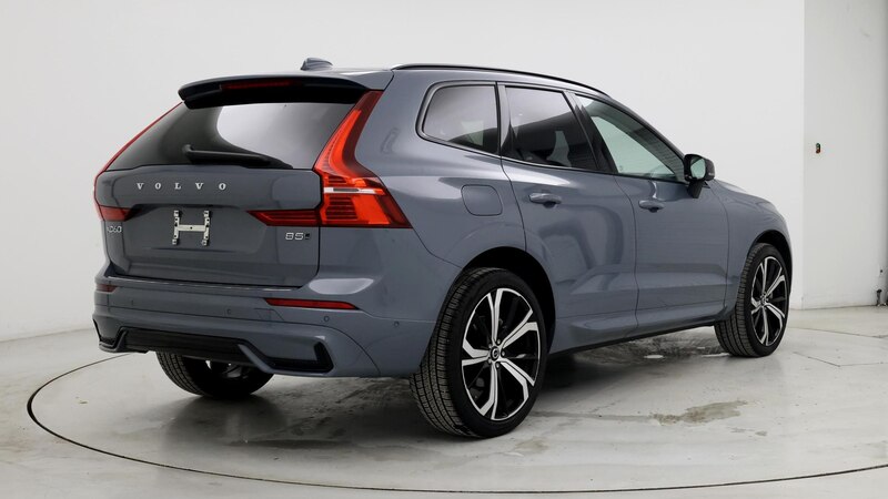 2023 Volvo XC60 B5 Ultimate 8