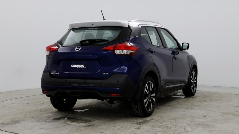 2020 Nissan Kicks SR 8