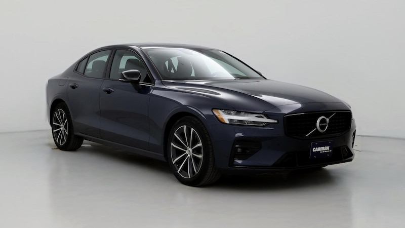 2022 Volvo S60 B5 Momentum Hero Image