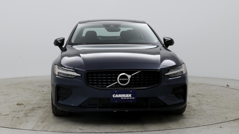 2022 Volvo S60 B5 Momentum 5