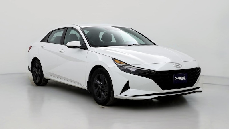 2022 Hyundai Elantra SEL Hero Image