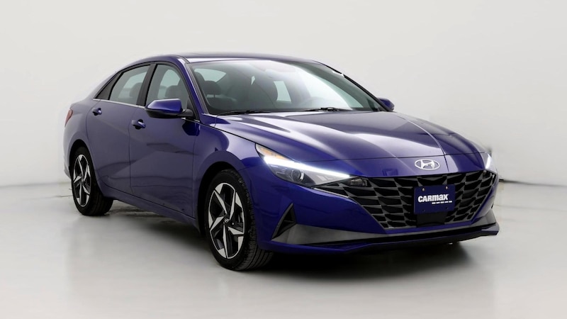 2022 Hyundai Elantra SEL Hero Image