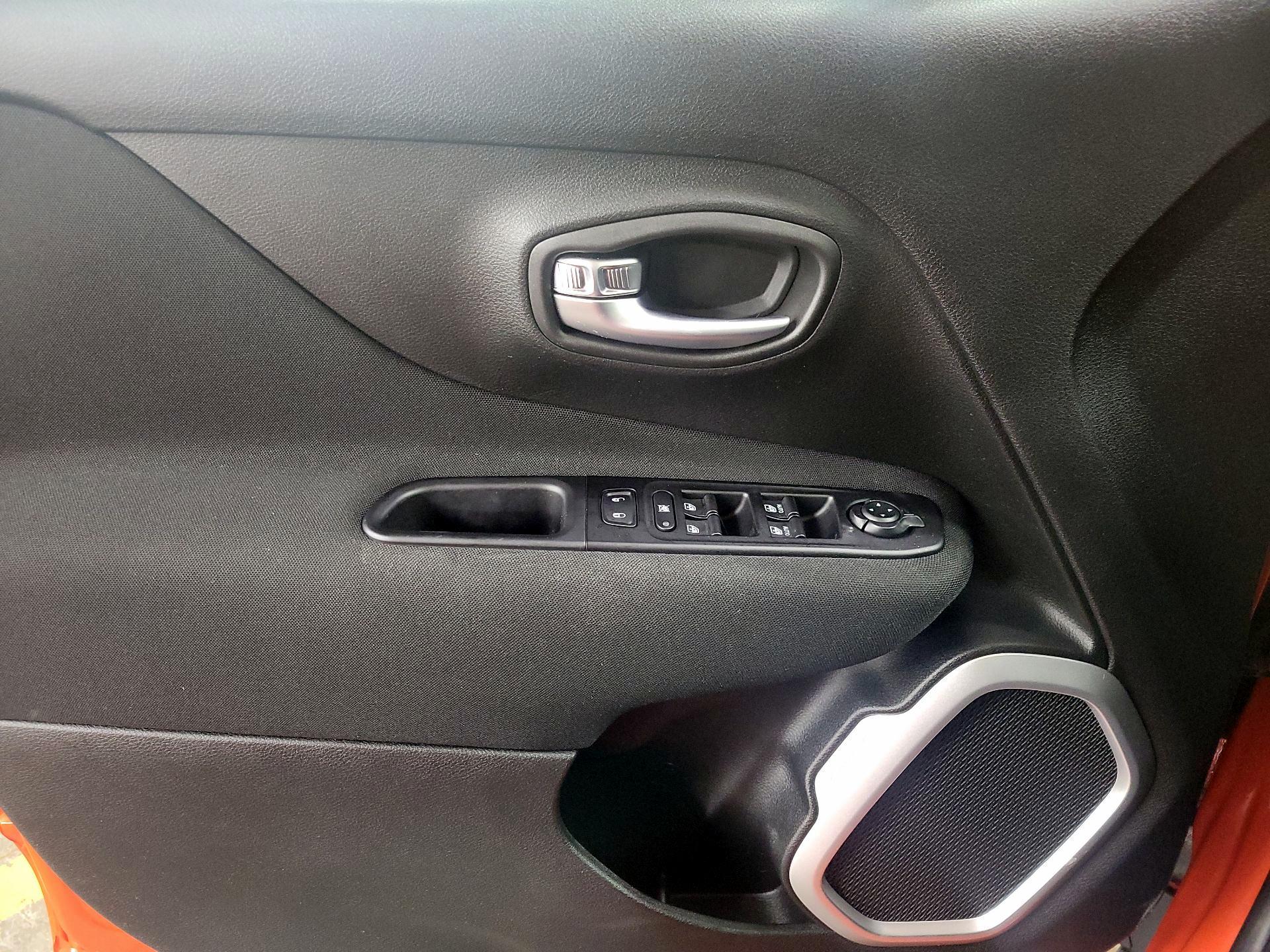 Thumbnail: 2021 Jeep Renegade - 12