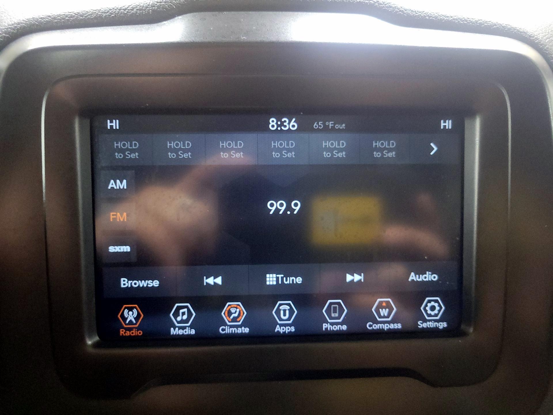 Thumbnail: 2021 Jeep Renegade - 15