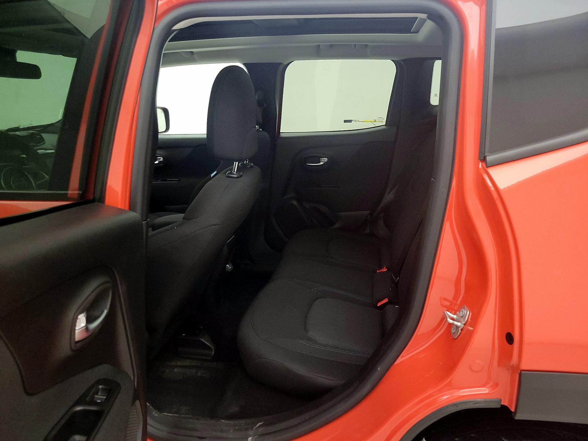 Thumbnail: 2021 Jeep Renegade - 20