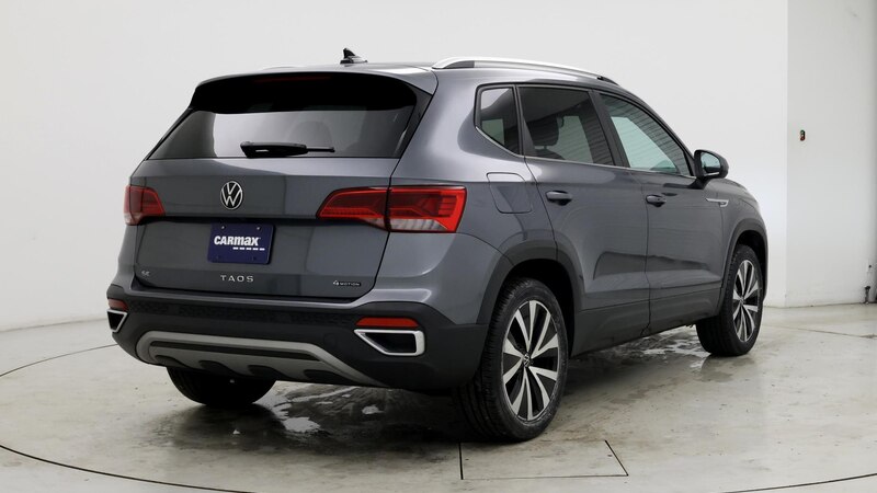 2022 Volkswagen Taos SE 8