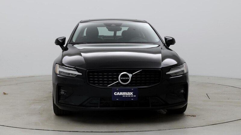 2022 Volvo S60 B5 Momentum 5