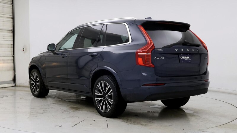 2022 Volvo XC90 T6 Momentum 2