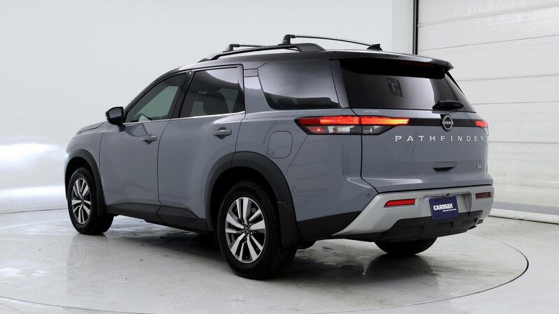 2022 Nissan Pathfinder SL 2