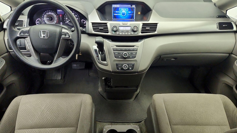 2015 Honda Odyssey LX 9