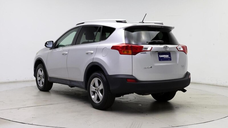 2015 Toyota RAV4 XLE 2