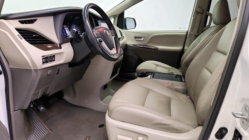 2015 Toyota Sienna XLE Premium 11