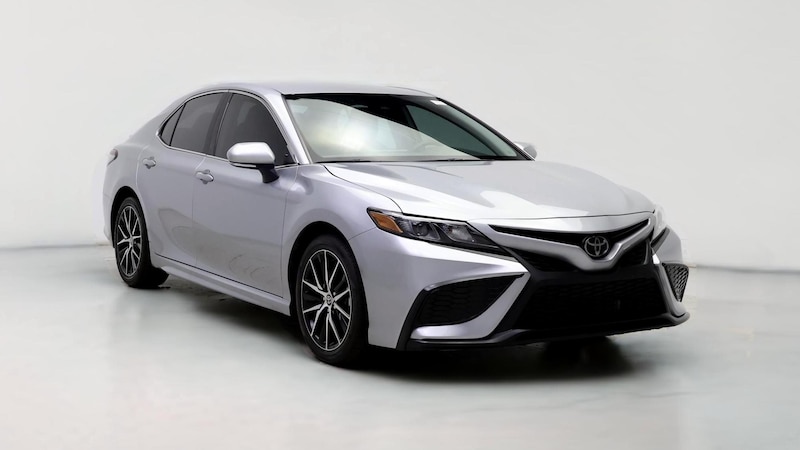 2024 Toyota Camry SE Hero Image