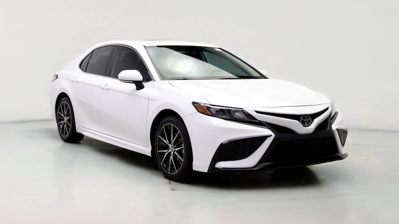 2022 Toyota Camry SE Hero Image