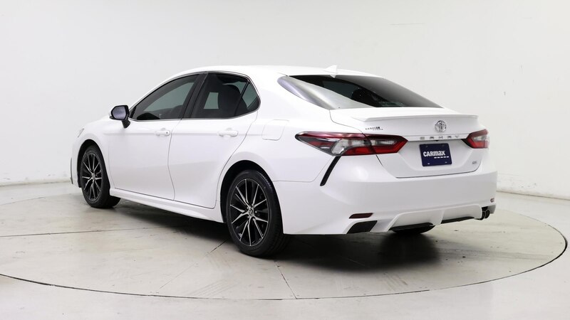 2022 Toyota Camry SE 2