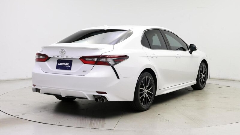 2022 Toyota Camry SE 8