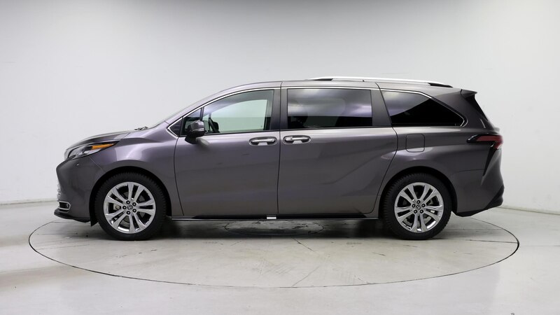 2022 Toyota Sienna Platinum 3