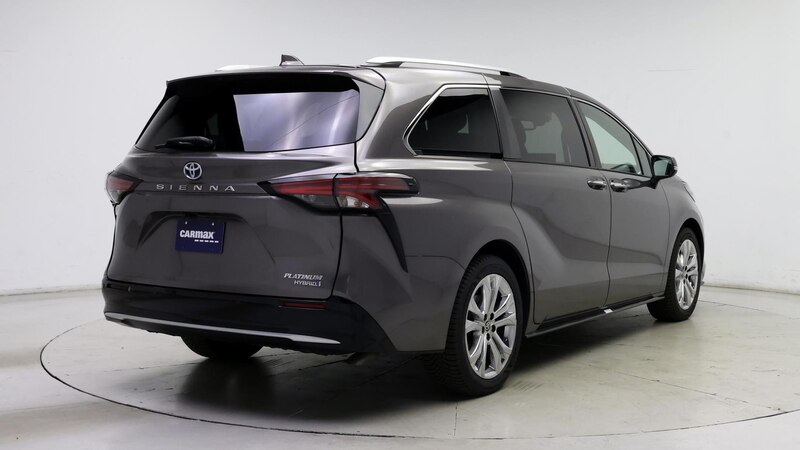 2022 Toyota Sienna Platinum 8