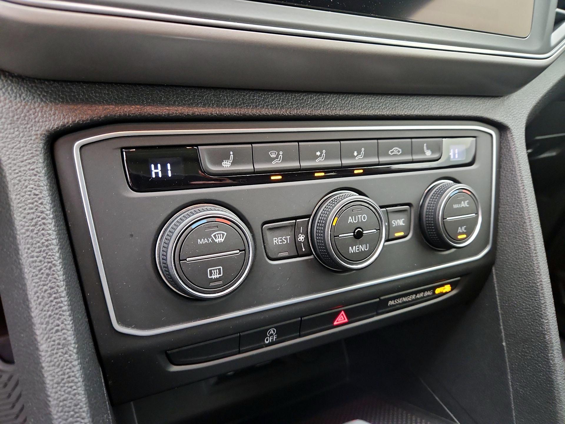 Thumbnail: 2019 Volkswagen Atlas - 16