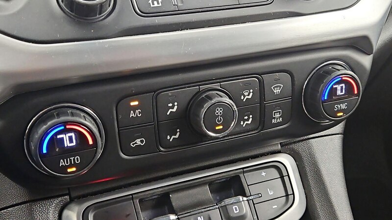 2022 GMC Acadia SLE 16