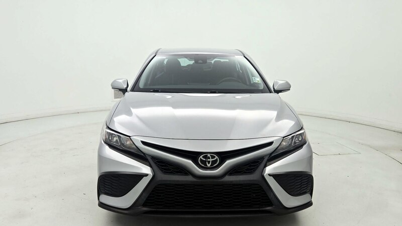 2022 Toyota Camry SE 2