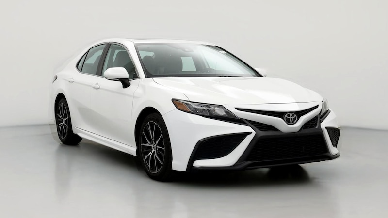 2022 Toyota Camry SE Hero Image