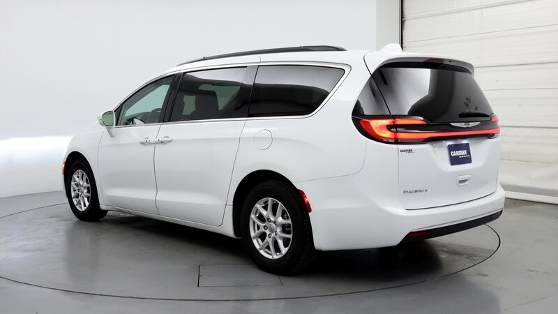 2022 Chrysler Pacifica Touring L 2