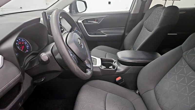 2021 Toyota RAV4 XLE 11