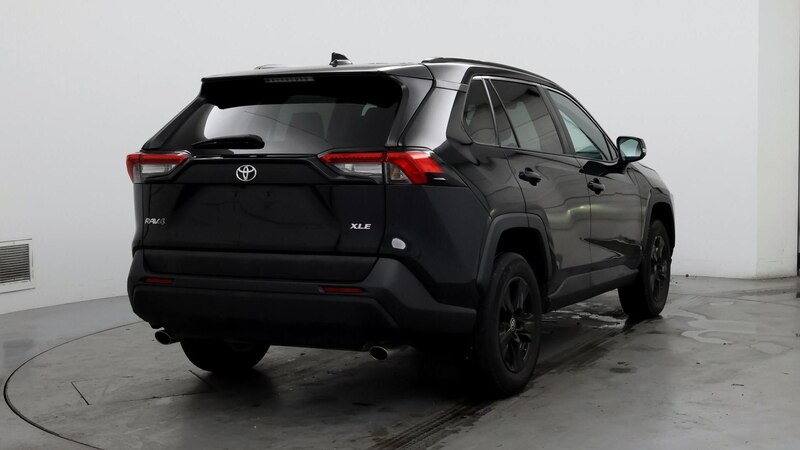 2021 Toyota RAV4 XLE 8