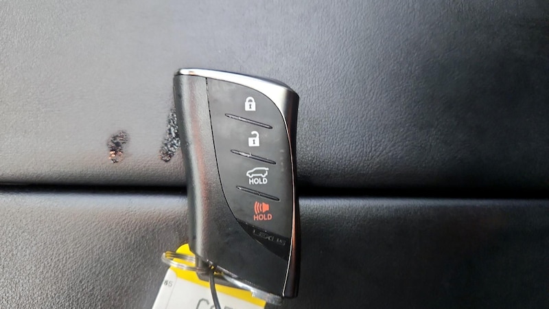 2022 Lexus GX 460 24