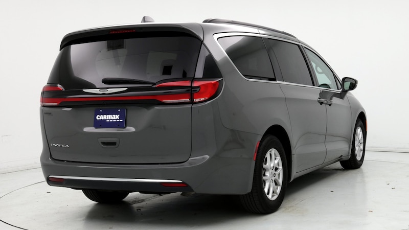 2022 Chrysler Pacifica Touring L 8