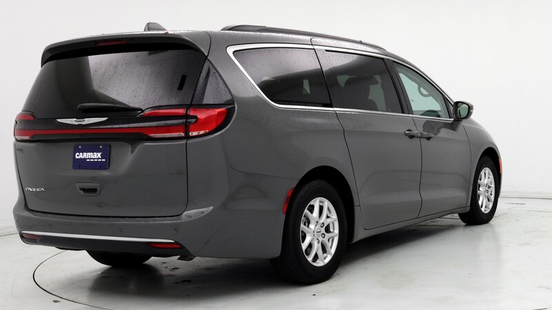 2022 Chrysler Pacifica Touring L 8