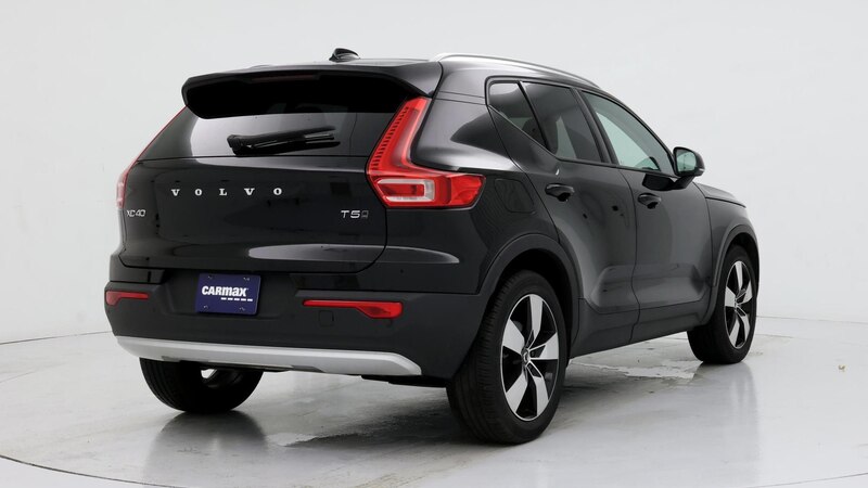 2021 Volvo XC40 T5 Momentum 8