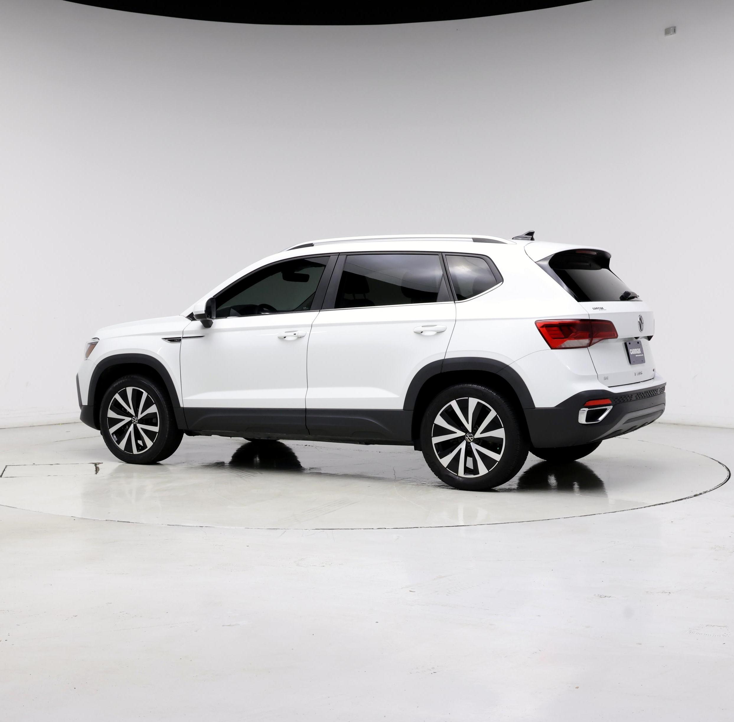 Thumbnail: 2022 Volkswagen Taos - 2
