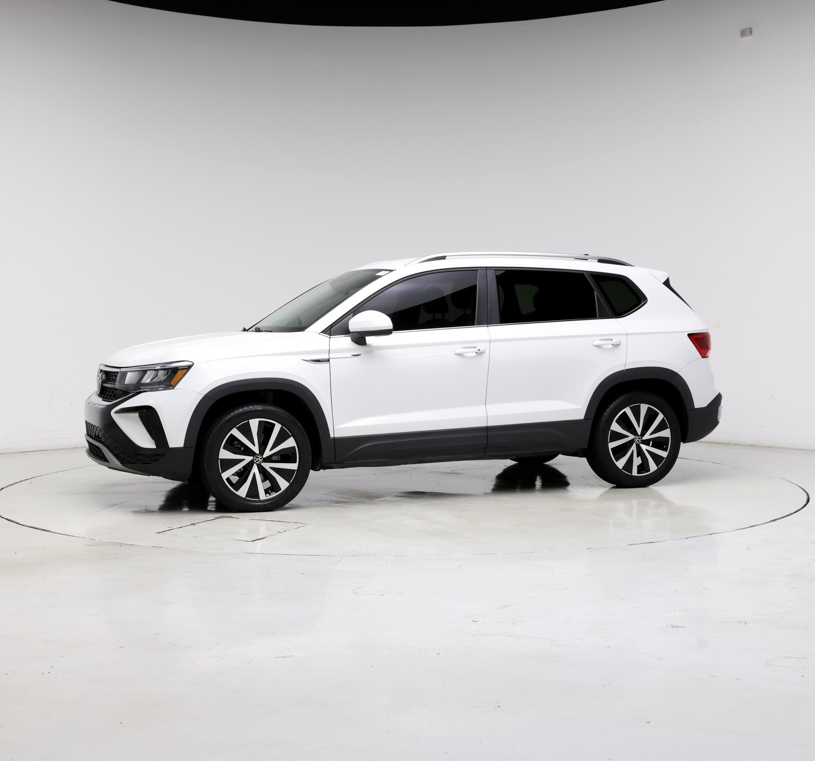 Thumbnail: 2022 Volkswagen Taos - 3