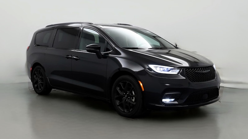 2023 Chrysler Pacifica Touring L Hero Image