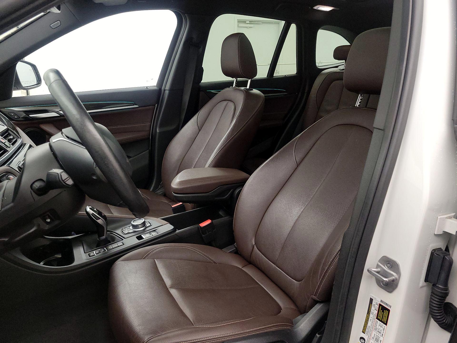 Thumbnail: 2021 BMW X1 - 11