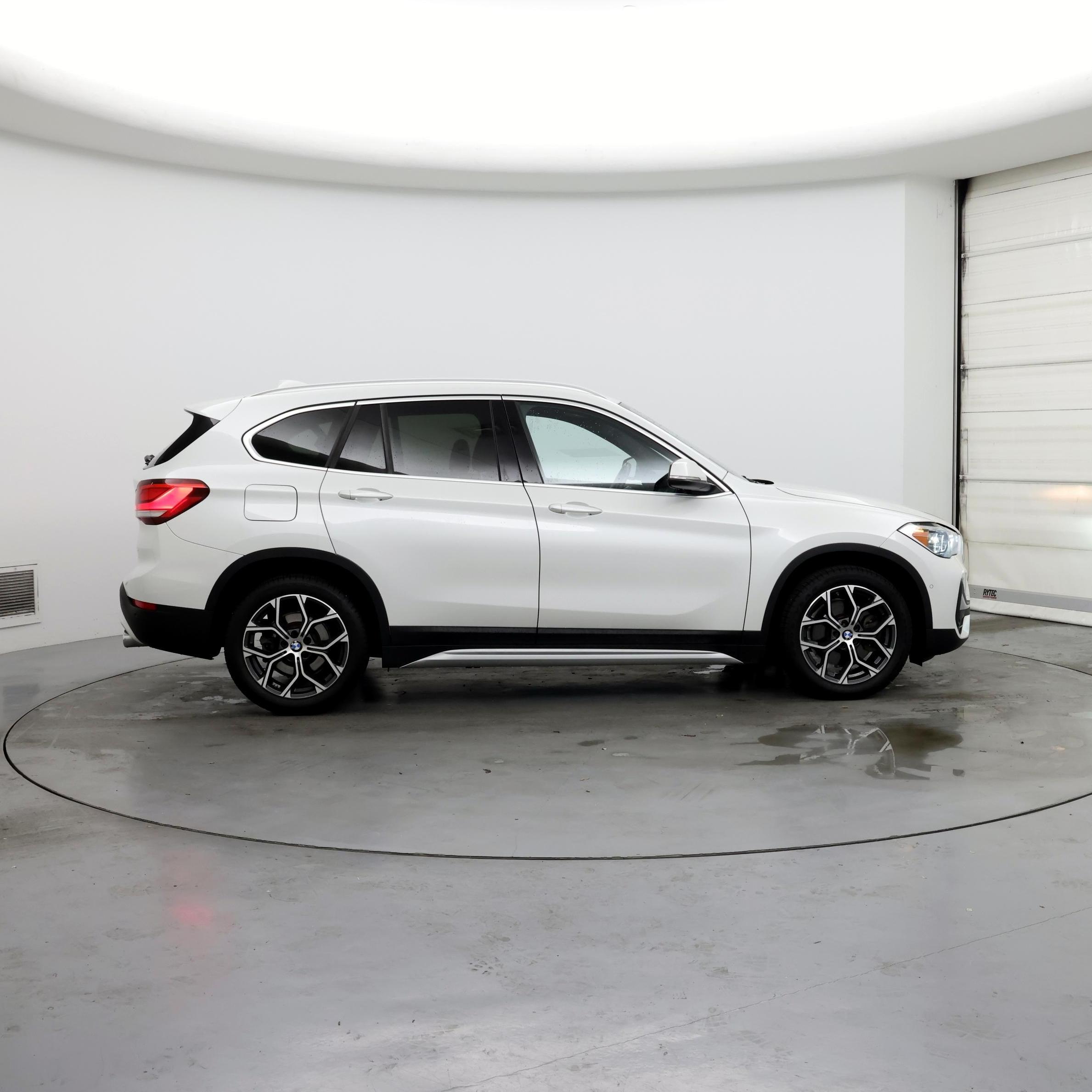 Thumbnail: 2021 BMW X1 - 7