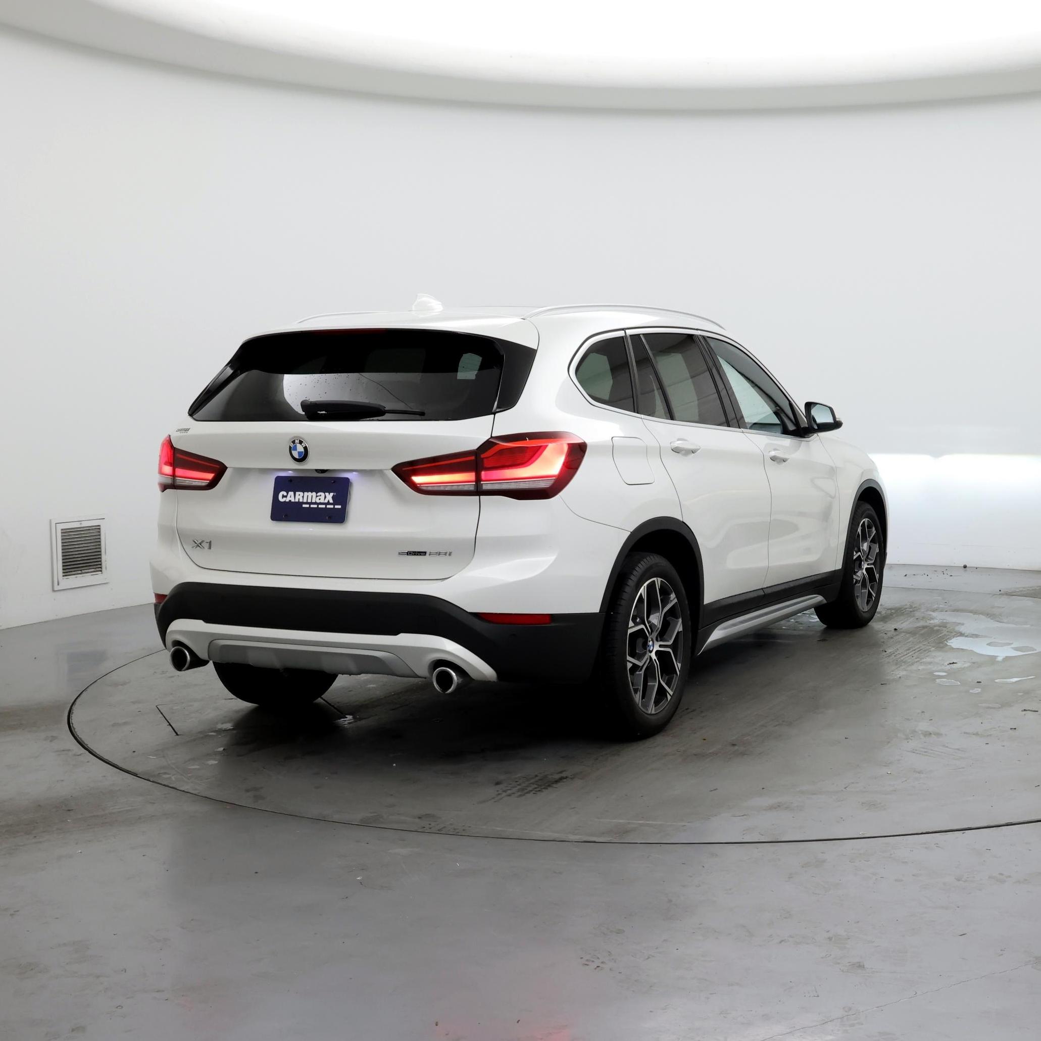 Thumbnail: 2021 BMW X1 - 8
