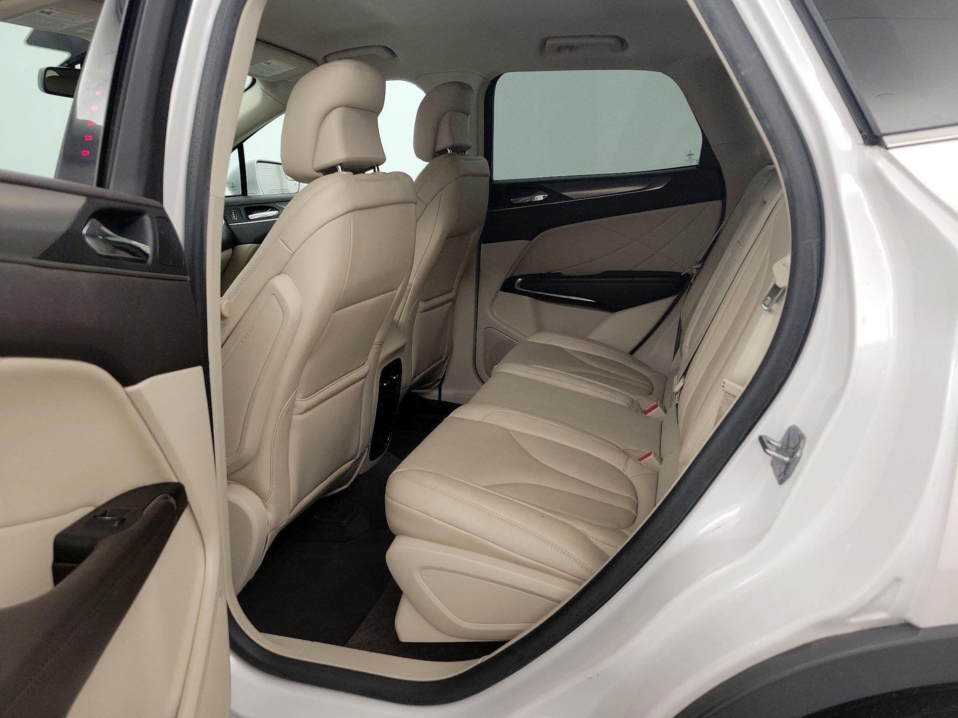 Thumbnail: 2017 Lincoln MKC - 19