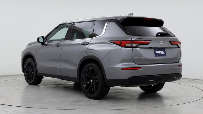 2022 Mitsubishi Outlander Black Edition 2