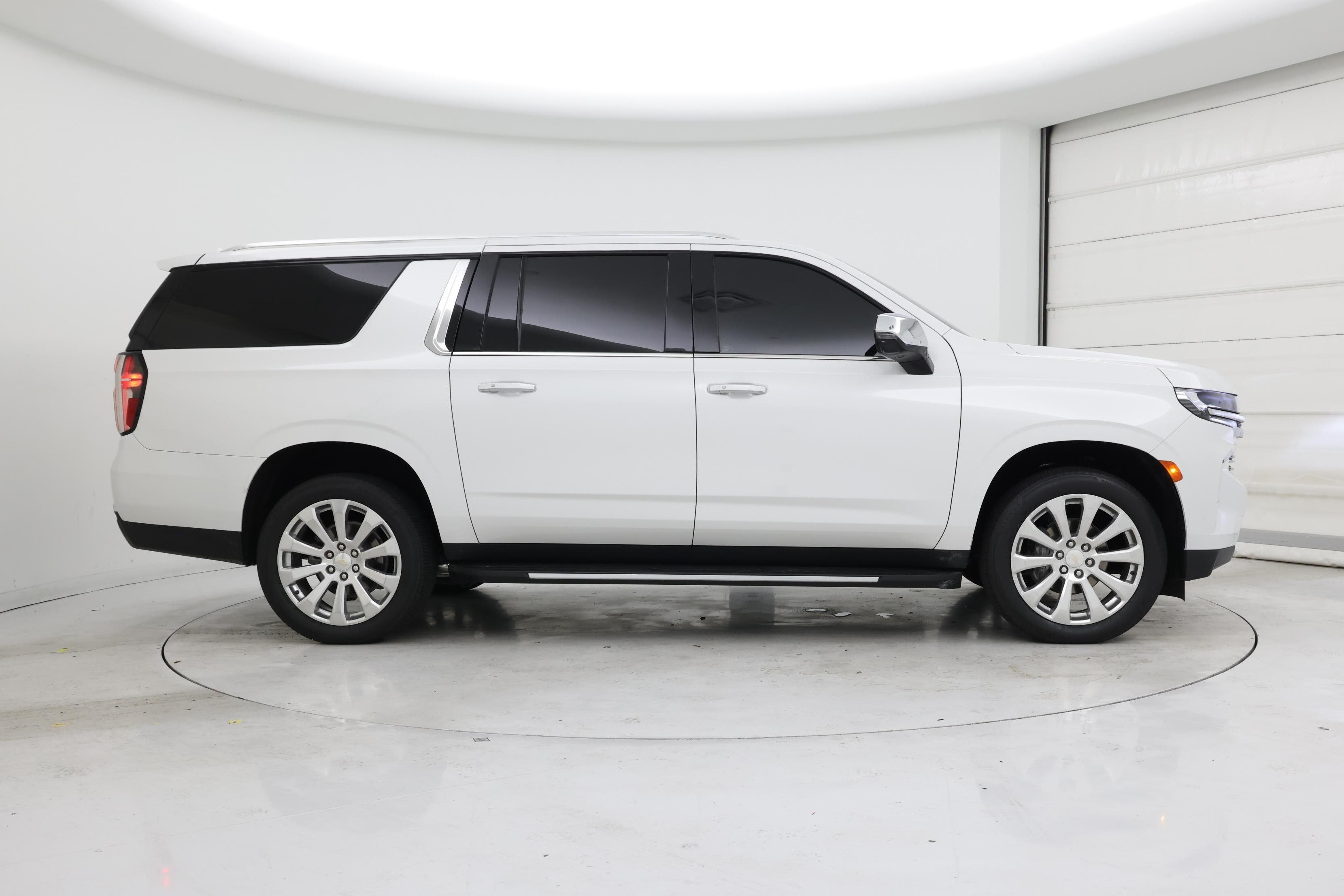 Thumbnail: 2023 Chevrolet Suburban - 7