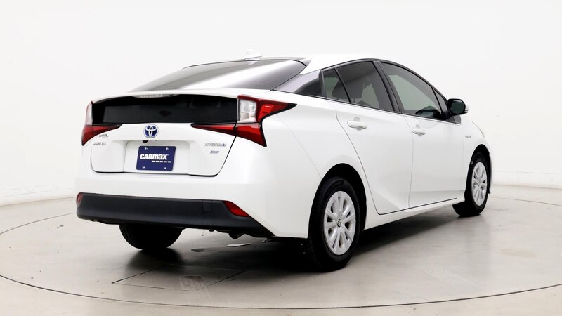 2021 Toyota Prius L Eco 8